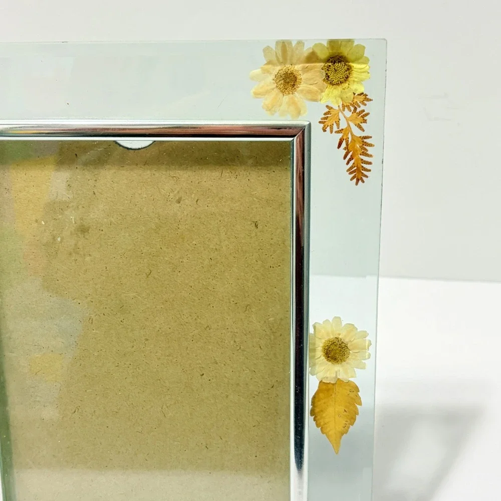 Pressed Flower Glass Photo Frame Yellow Daisy Fern Botanical 4x6 Tabletop Silver - Picture 7 of 16